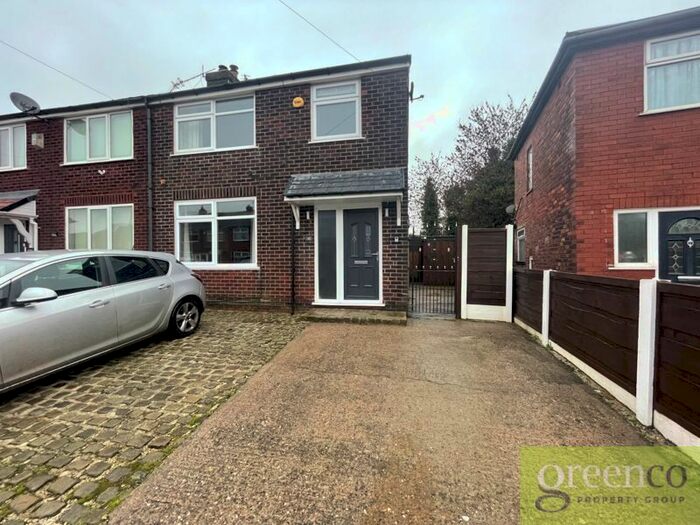 3 Bedroom Semi-Detached House To Rent In Laurel Drive, Walkden, Manchester M38