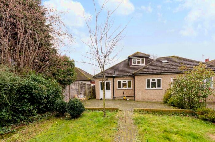 5 Bedroom Bungalow To Rent In Benhilton Gardens, Sutton, SM1