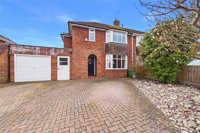 3 Bedroom Semi Detached House For Sale In Blewbury Drive, Tilehurst, Reading, Berkshire, RG31