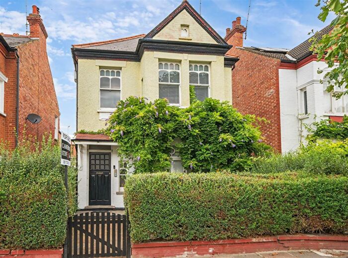 2 Bedroom Flat For Sale In Melrose Avenue, London, NW2