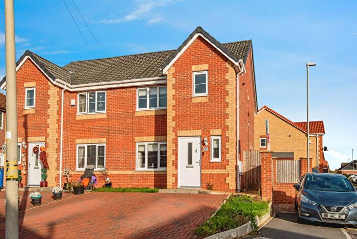 3 Bedroom Semi-Detached House For Sale In Bloomhill Court, Moorends, Doncaster, DN8