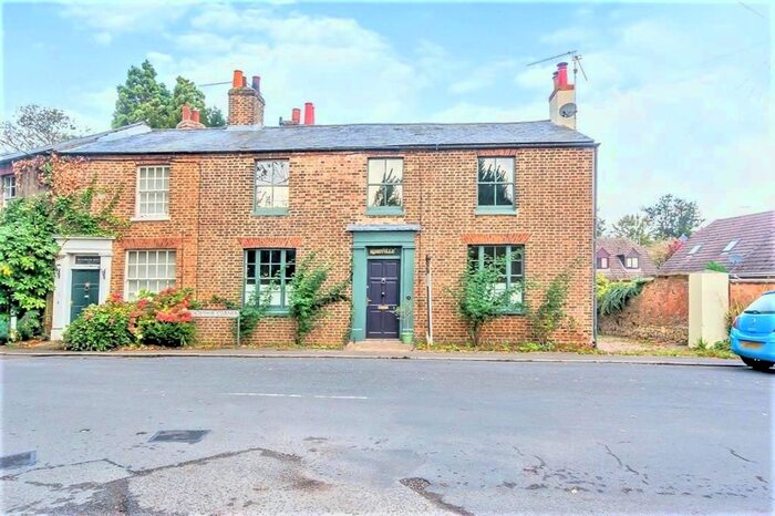 3 Bedroom Semi-Detached House To Rent In Horse-Shoe Corner, Wisbech, PE13