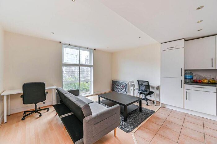 1 Bedroom Flat For Sale In Warwick Building, Battersea, London, SW11