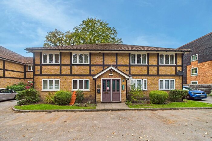 1 Bedroom Flat For Sale In Aragon Court, Bracknell, Berkshire, RG12