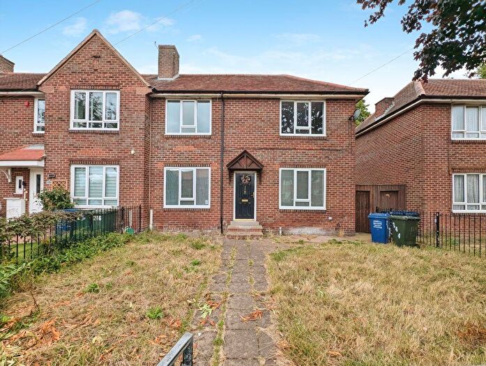 3 Bedroom End Of Terrace House For Sale In Ponteland Road, Cowgate, Newcastle Upon Tyne, NE5