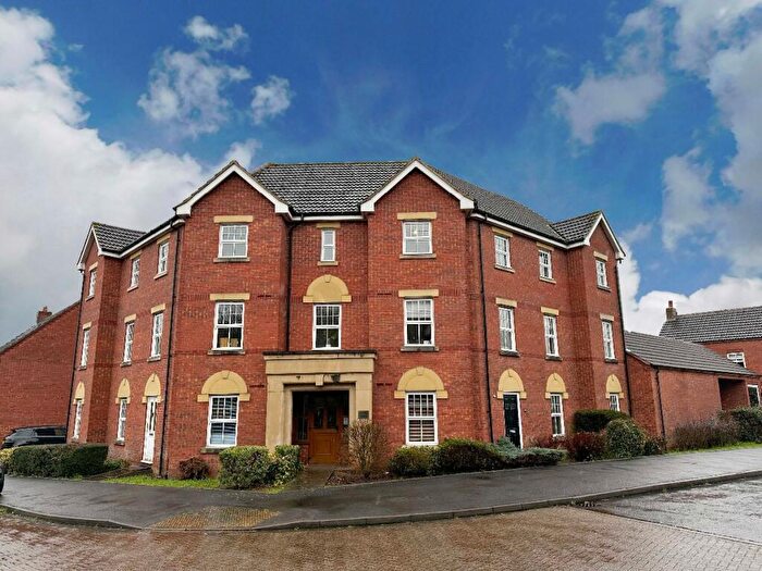 2 Bedroom Apartment For Sale In Bromhurst Way, Chase Meadow, Warwick, CV34