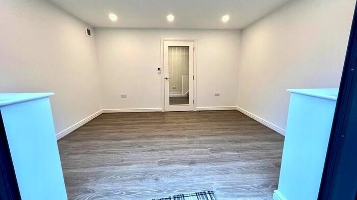 2 Bedroom End Of Terrace House To Rent In Warley Street, Great Warley, Brentwood, Essex, CM13