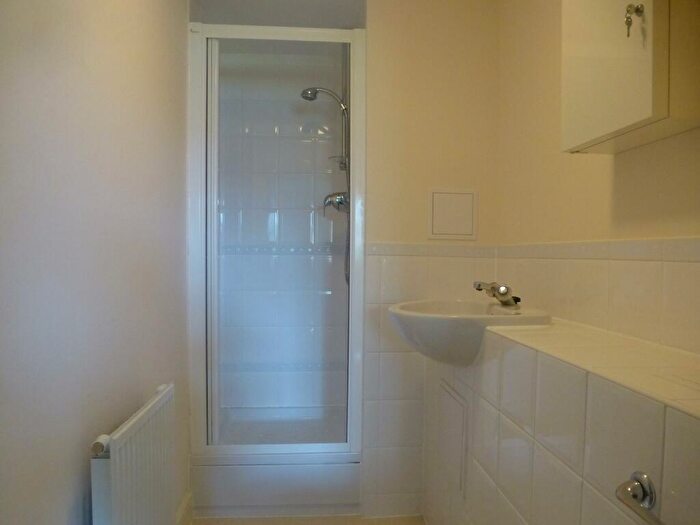 2 Bedroom Apartment To Rent In Commonwealth Drive, Crawley, RH10