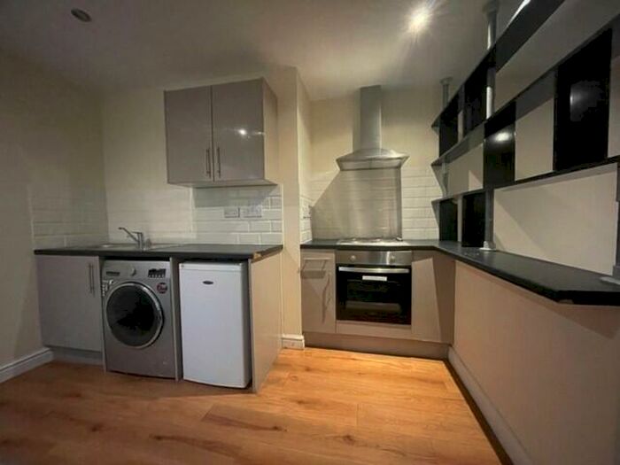 Flat To Rent In Princegate, Doncaster, DN1