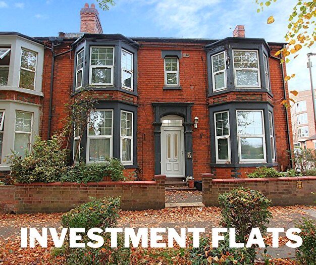 4 Bedroom End Of Terrace House For Sale In X Tenanted Flats Plus Freehold, NN1