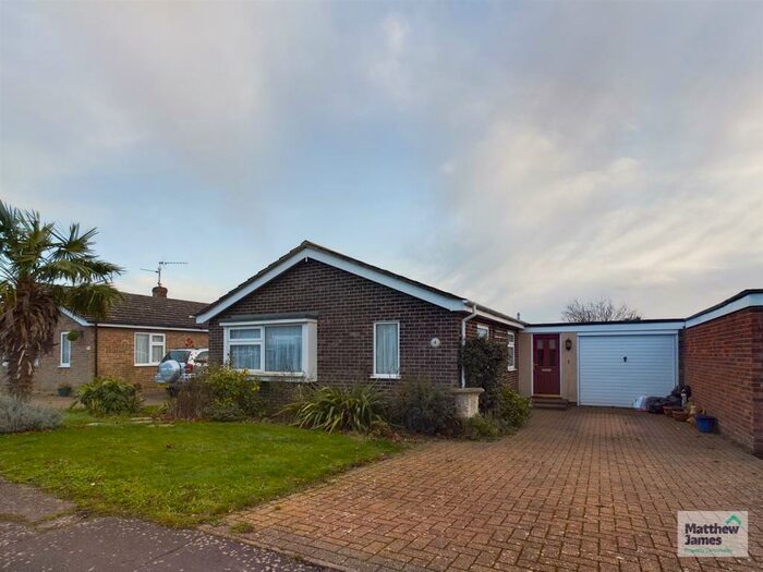 3 Bedroom Detached Bungalow To Rent In Chrismund Way, Great Tey, Colchester, CO6