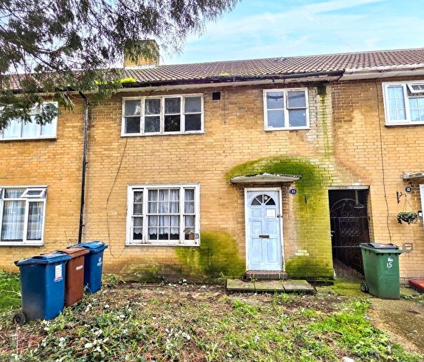 3 Bedroom Terraced House For Sale In Martin Drive, Northolt, UB5
