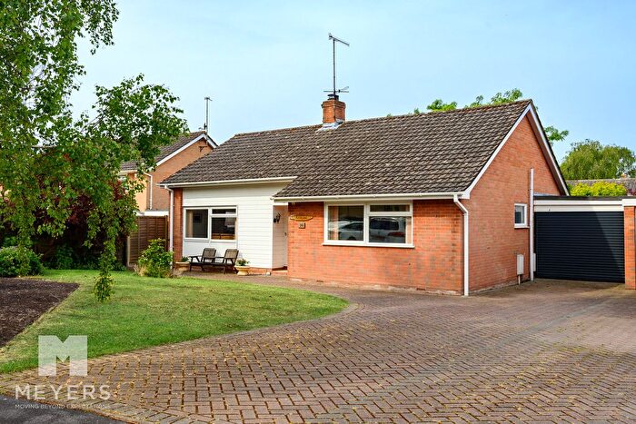 3 Bedroom Bungalow For Sale In Croft Road, Ringwood, BH24