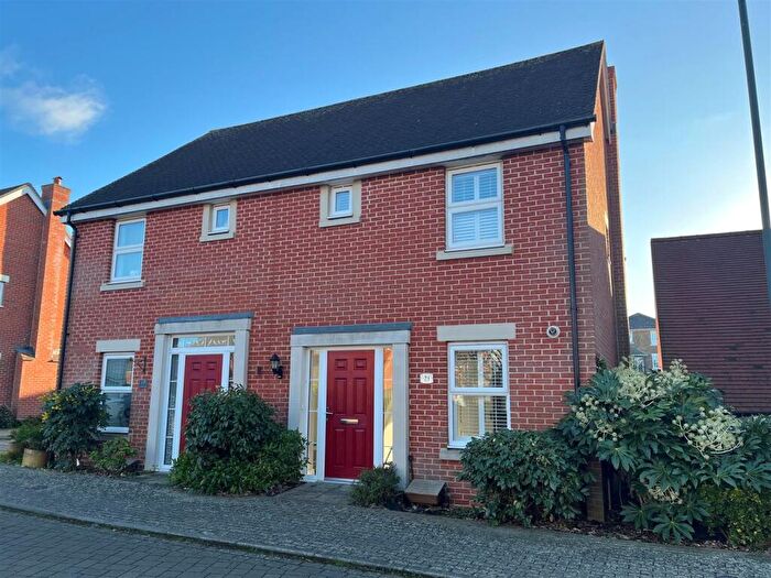 2 Bedroom Semi-Detached House To Rent In Langley Way, Kings Hill, ME19