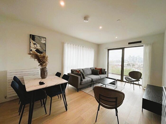 2 Bedroom Flat To Rent In Royal Crest Avenue, E16