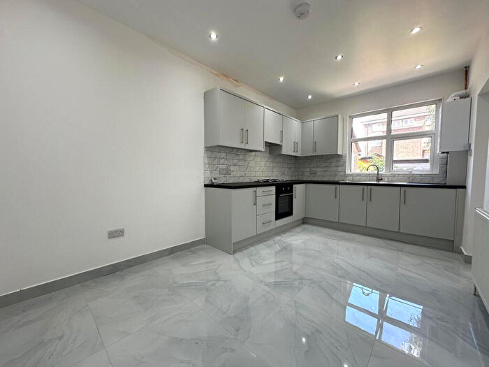 4 Bedroom Semi-Detached House To Rent In Tilbury, Essex, RM18