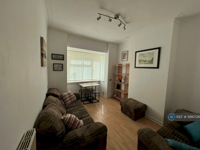 4 Bedroom Terraced House To Rent In Grayshott Road, Southsea, PO4