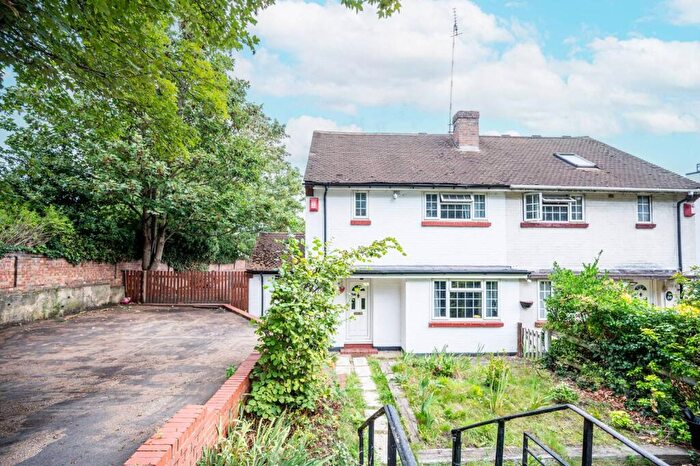 3 Bedroom Semi Detached House For Sale In Nightingale Place, Woolwich, London, SE18