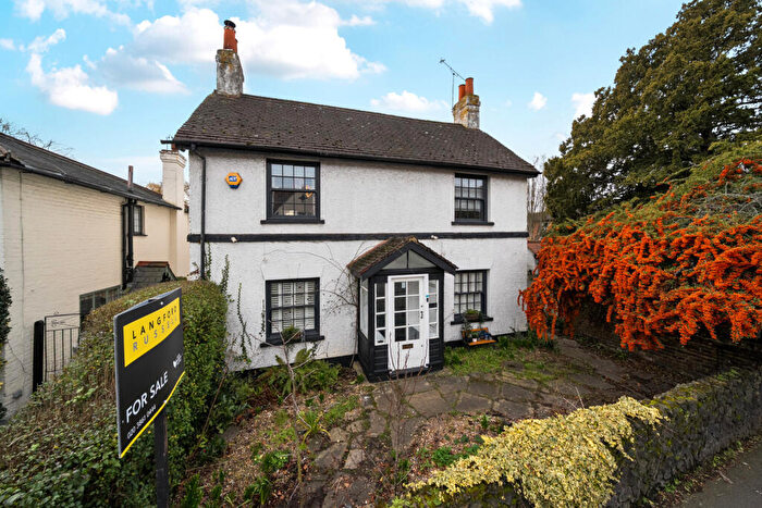 5 Bedroom Detached House For Sale In Halfway Street, Sidcup, DA15