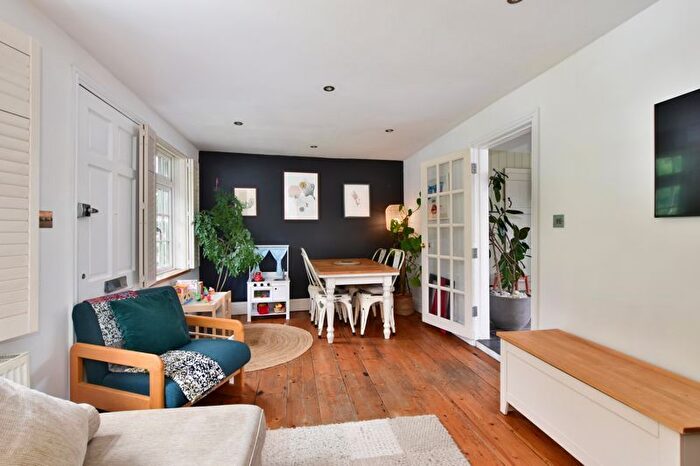 3 Bedroom Terraced House For Sale In Bois Moor Road, Chesham, HP5