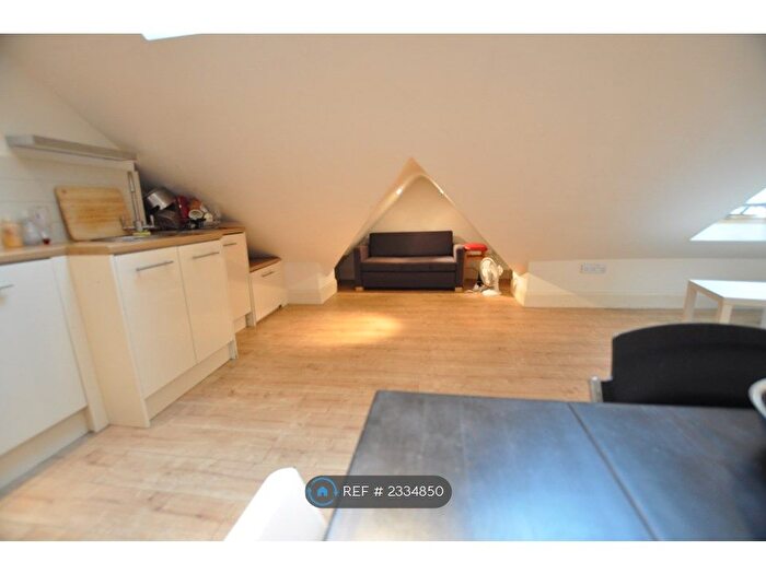 1 Bedroom Flat To Rent In East End Road, London, N2