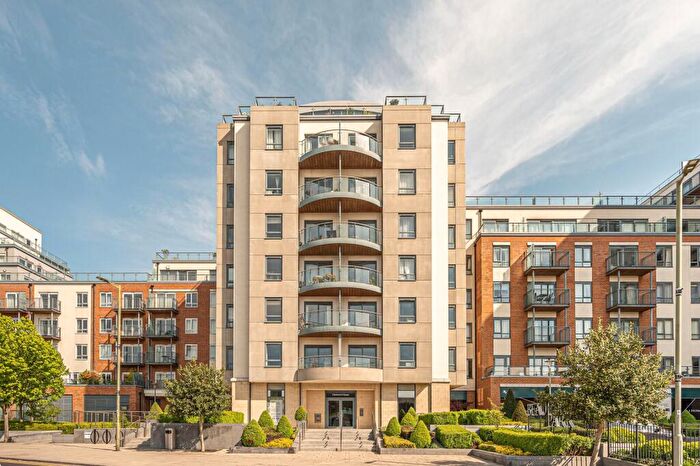 2 Bedroom Flat For Sale In Aerodrome Road, Colindale, London, NW9