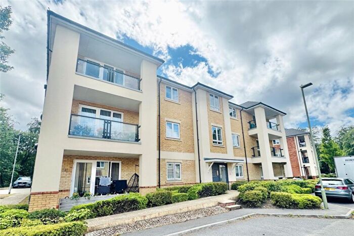 2 Bedroom Flat For Sale In Hurst Avenue, Blackwater, Camberley, Hampshire, GU17