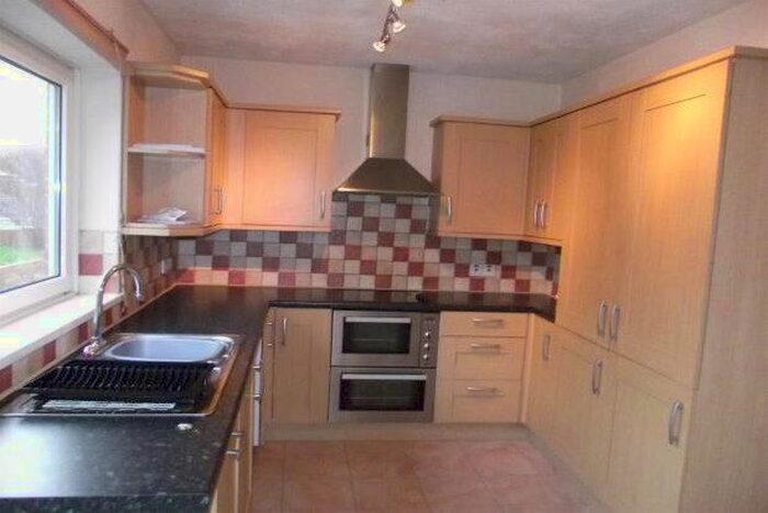 3 Bedroom Property To Rent In Aller Vale Close, Exeter, EX2