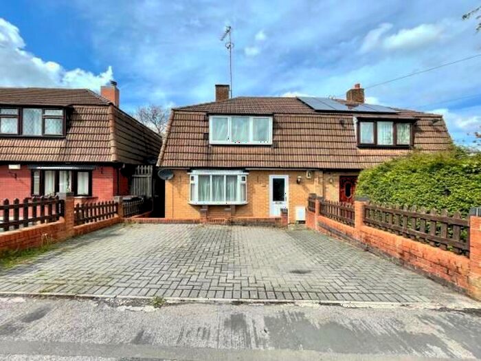 3 Bedroom Property To Rent In Shaftesbury Avenue, Keresley End, Coventry, CV7