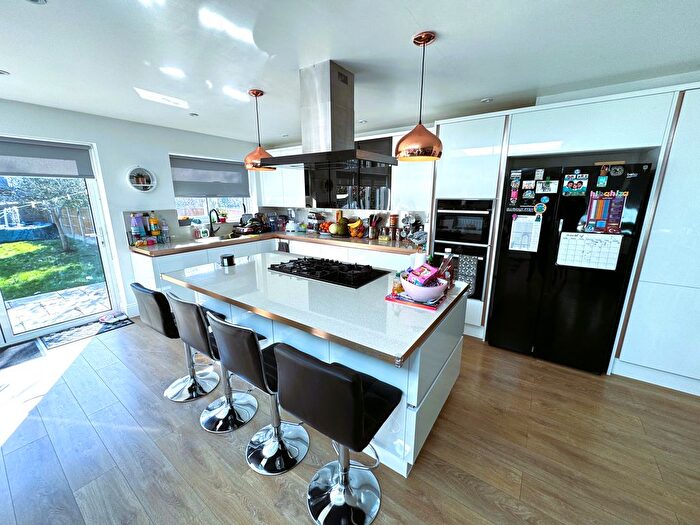 4 Bedroom Terraced House To Rent In St. Andrews Road, Ilford, IG1