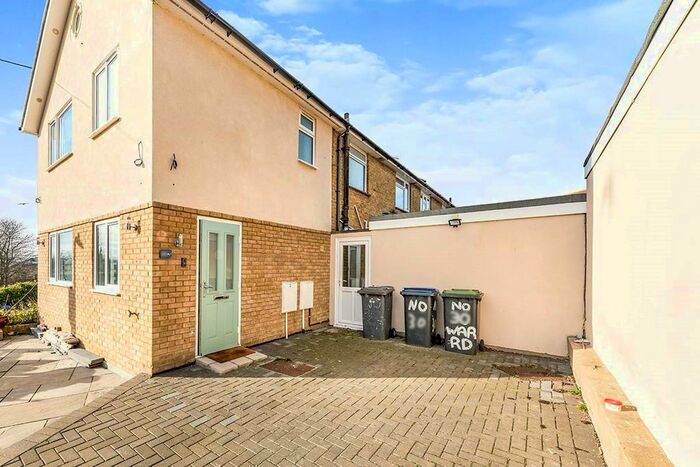 1 Bedroom Semi-Detached House To Rent In Warwick Road, Canterbury CT1