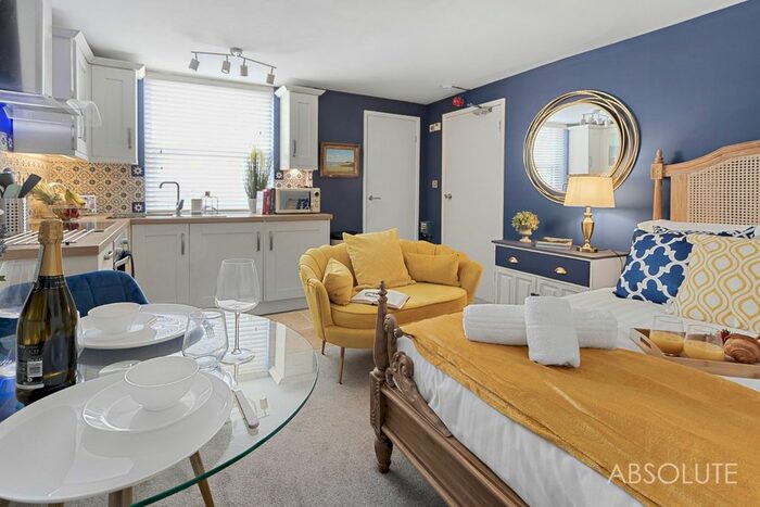 1 Bedroom Flat To Rent In Flat Hollicombe, Kernou Road, Paignton, Devon, TQ4