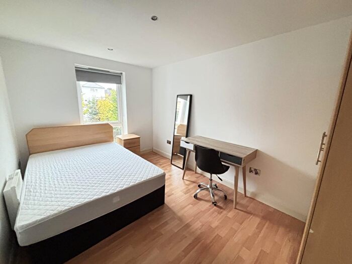 3 Bedroom Semi-Detached House To Rent In Holborn Central, Leeds, LS6