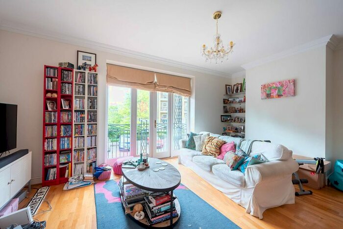 3 Bedroom End Of Terrace House To Rent In Trinity Church Road, Castelnau, Barnes, SW13