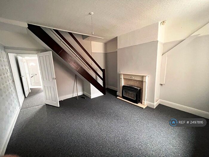 2 Bedroom Terraced House To Rent In Holly Street, Droylsden, Manchester, M43