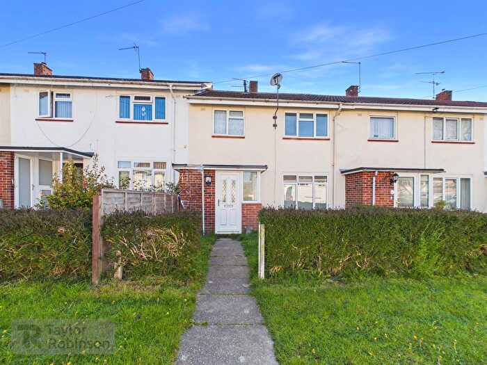 3 Bedroom Terraced House For Sale In Langley Green, Crawley, RH11