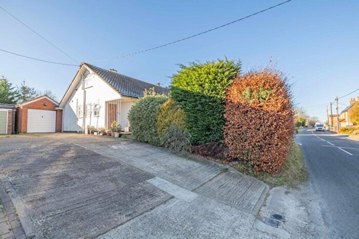 3 Bedroom Bungalow For Sale In New Street, Ash, Canterbury, Kent, CT3