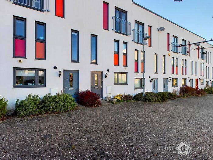 4 Bedroom Town House To Rent In Penn Way, Welwyn Garden City, AL7