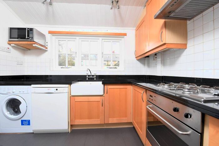 4 Bedroom Terraced House To Rent In Wincanton Road, Southfields, London, SW18