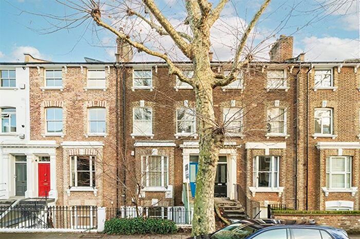 2 Bedroom Flat For Sale In Loftus Road, Shepherds Bush, W12