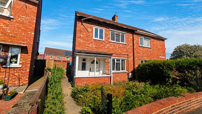 3 Bedroom Semi-Detached House For Sale In Waverley Avenue, Bedlington, NE22