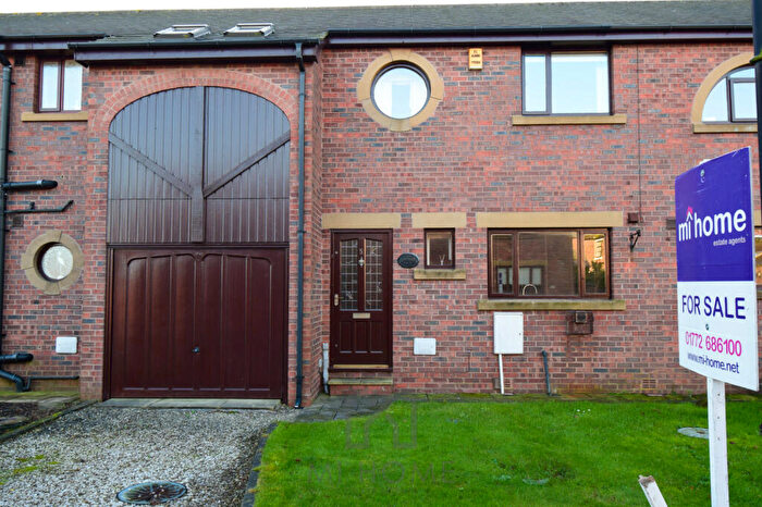 4 Bedroom Barn Conversion For Sale In Harvesters Fold, Wharles, Preston, PR4