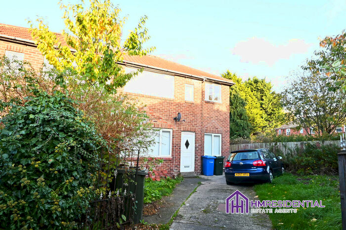 3 Bedroom Flat To Rent In Ravenburn Gardens, NE15