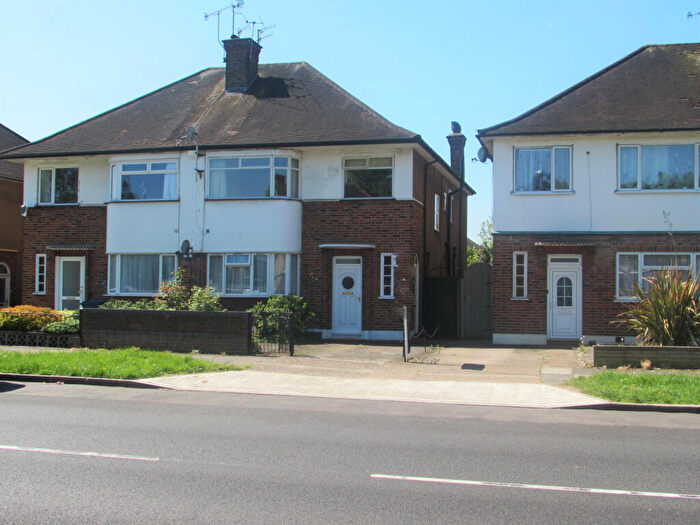 2 Bedroom Maisonette To Rent In The Ridgeway, North Harrow, Middlesex, HA2