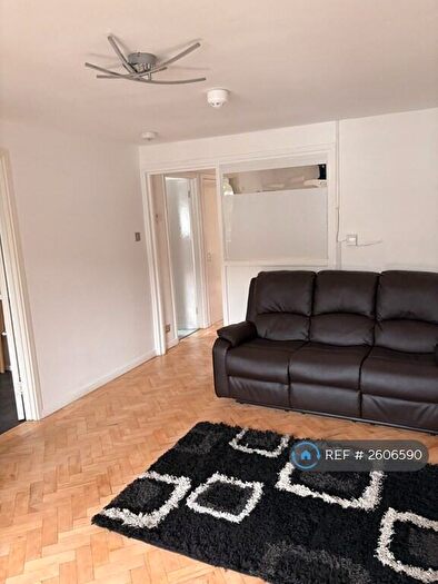 1 Bedroom Flat To Rent In Hamilton Close, London, N17