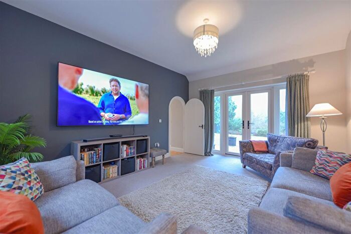 5 Bedroom Detached House For Sale In Stable Lane, Church Brampton, Northampton, NN6