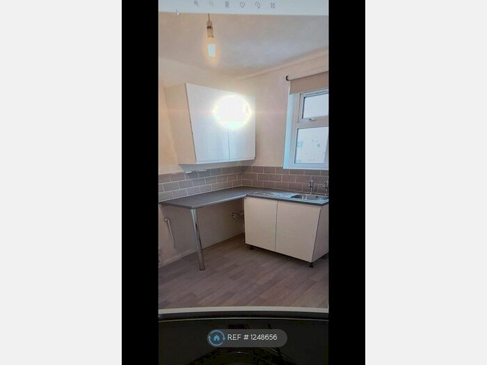 2 Bedroom Flat To Rent In King Street, Plymouth PL1