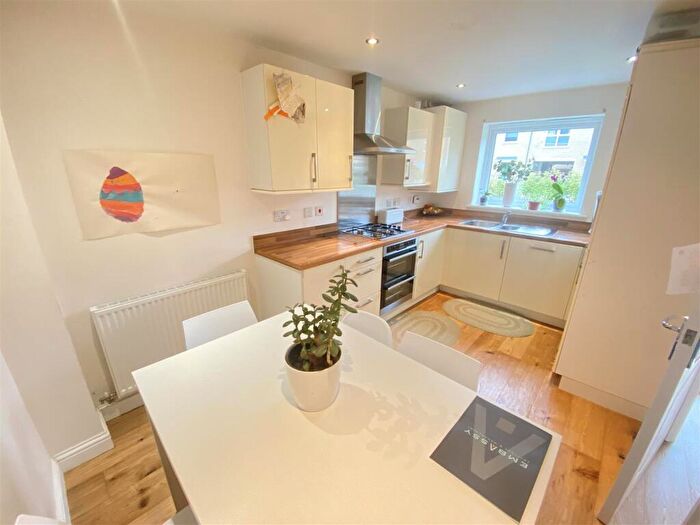 3 Bedroom Terraced House To Rent In Cranesbill Close, Cambridge, CB4