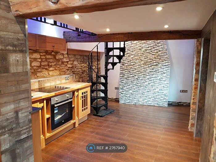 1 Bedroom Flat To Rent In The Annexe, Newport Pagnell, MK16