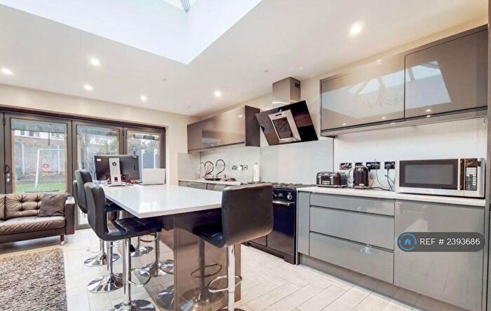 4 Bedroom Semi-Detached House To Rent In Havering Road, Essex, RM1